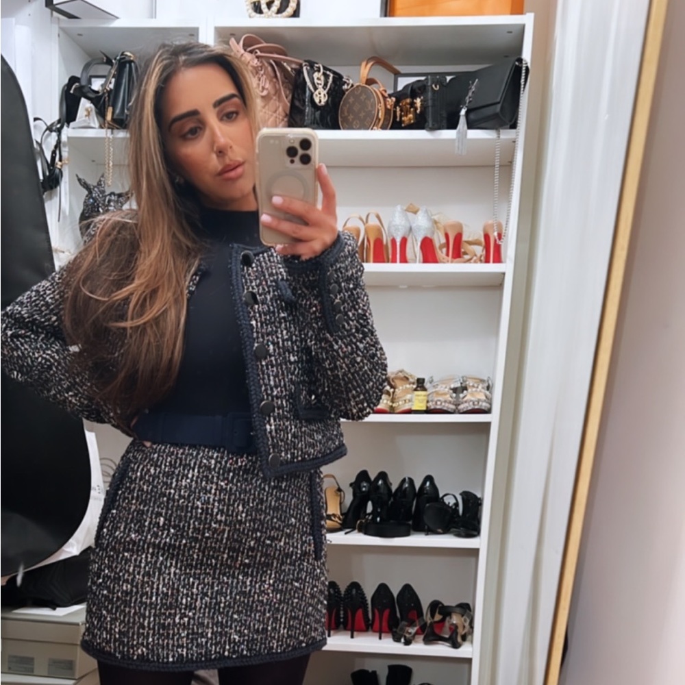 Meet your Posher, Simona